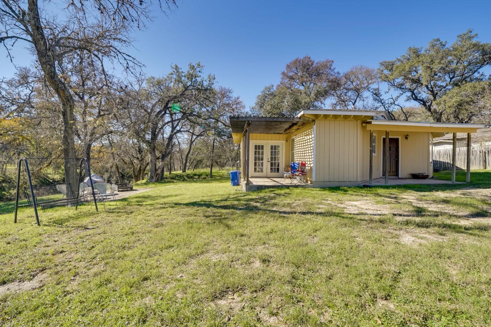 Cozy With Medina River Access!