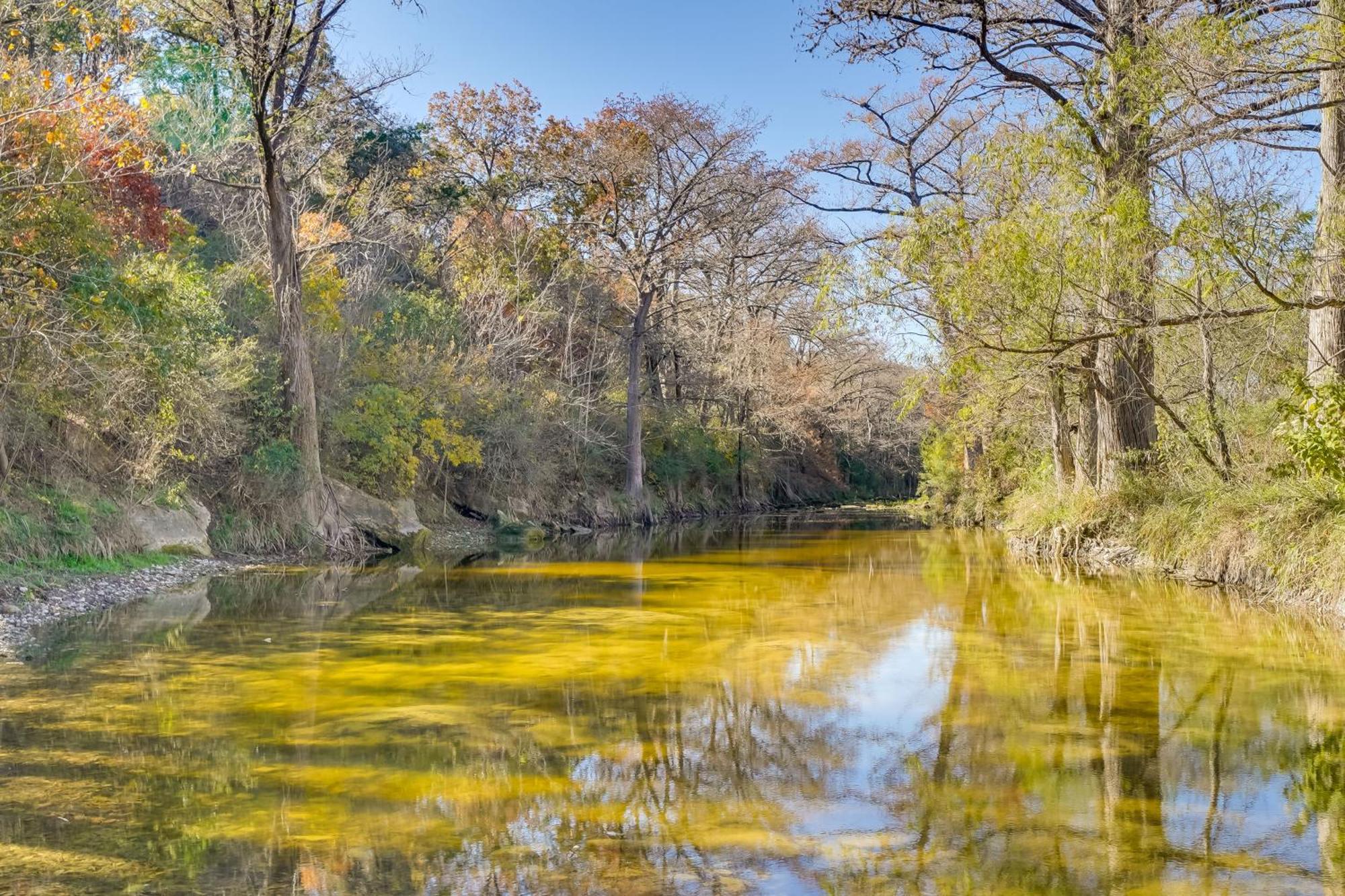 Holiday home Cozy With Medina River Access! Bandera